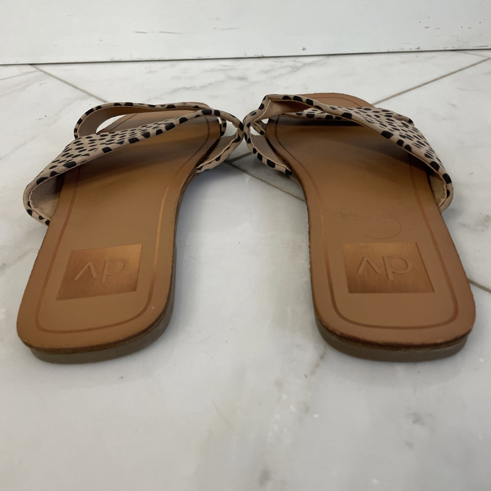 DV Dolce Vita Women's 7.5 Leopard Print Flat Strappy Sandals Good Condition - Picture 3 of 6